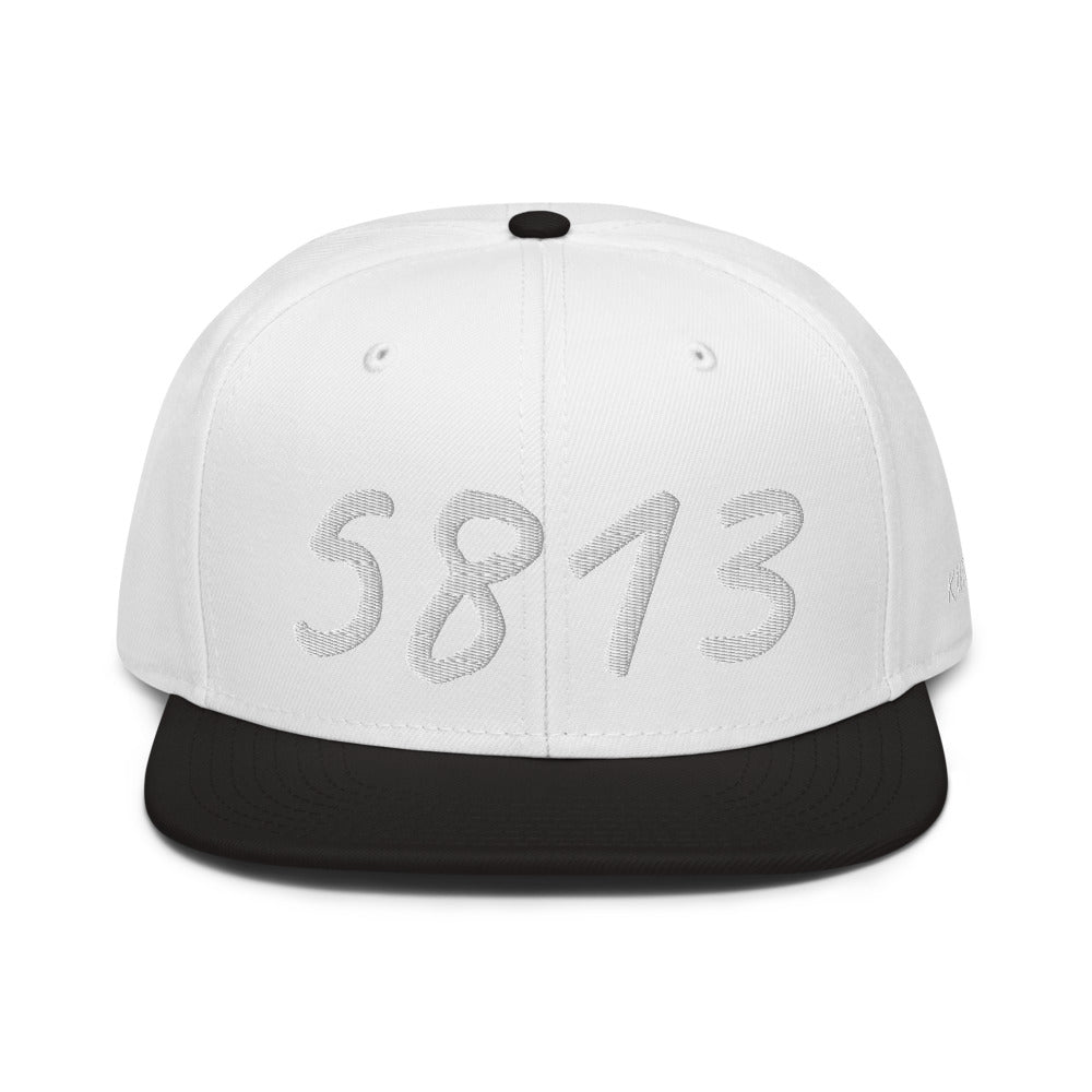 5813 In Pearl Embroidery on Snapback Cap