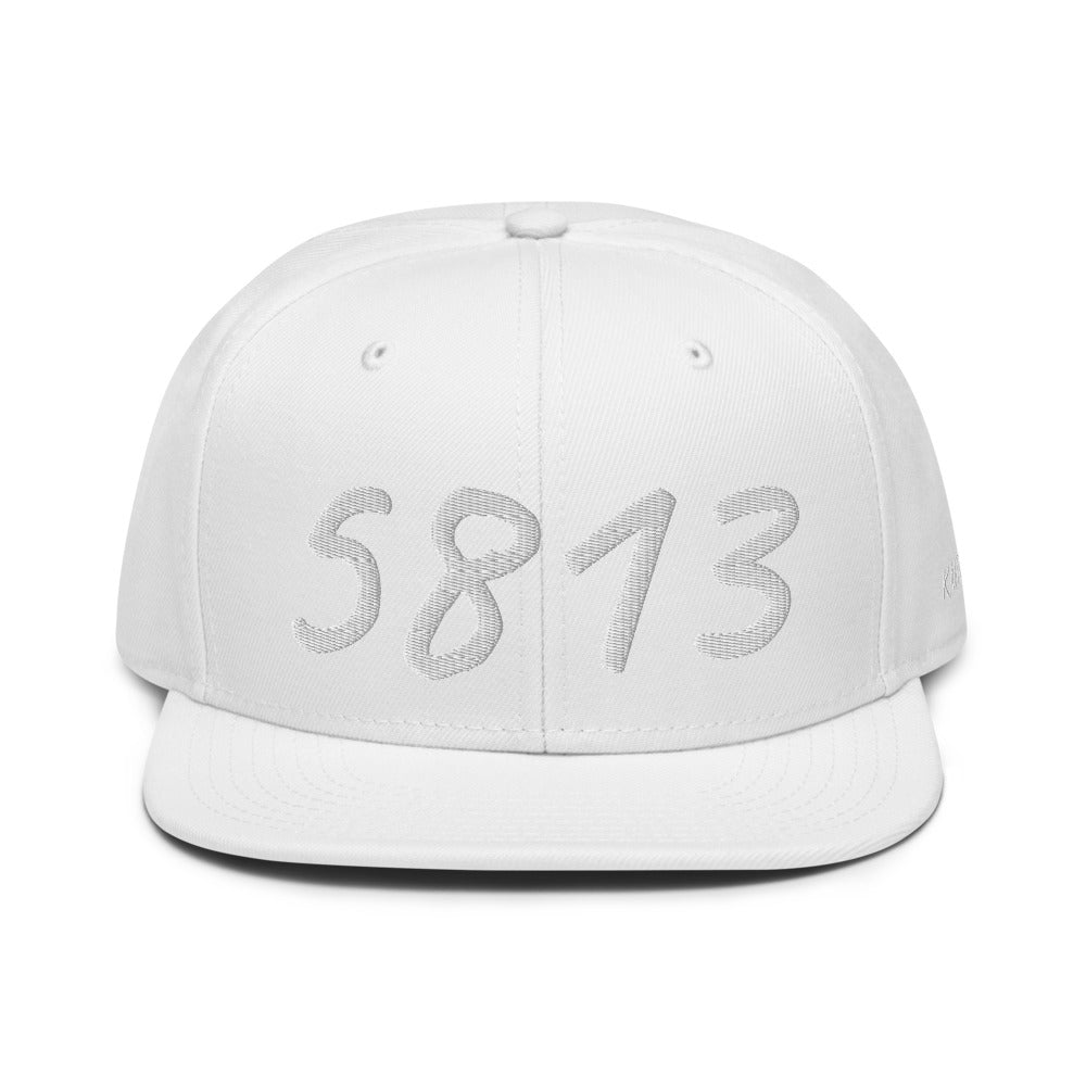 5813 In Pearl Embroidery on Snapback Cap